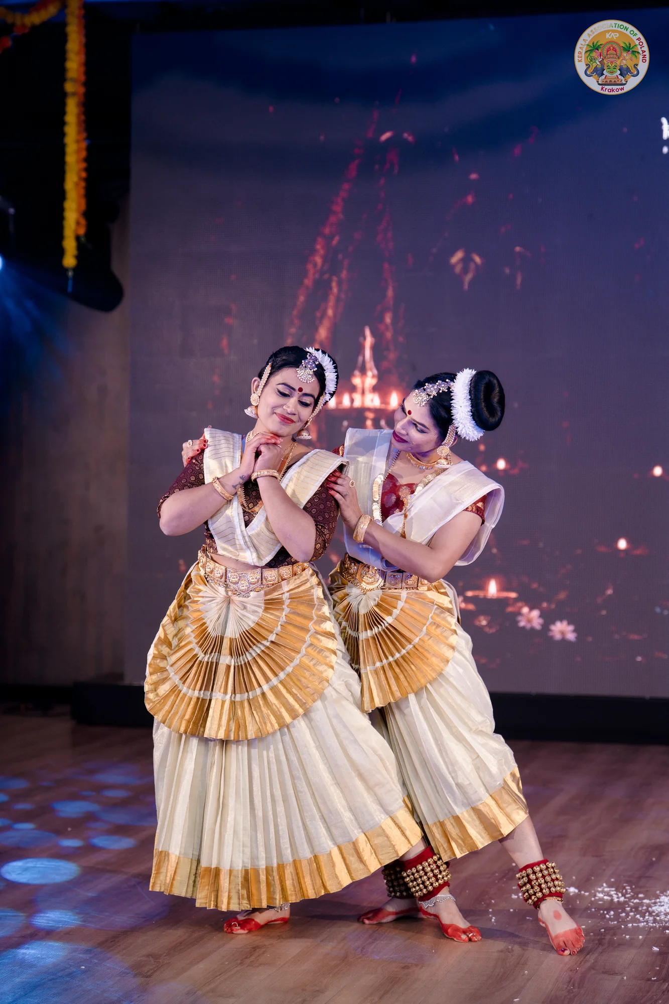 Two Mohiniyattam dancers sharing a moment in performance